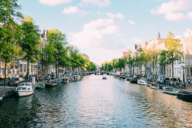 Netherlands: buy a ready-made company with a bank account in 2023